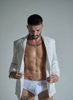 Masc.Xxxl - Male escort in Dubai Photo 5 of 7