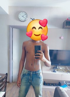 Mash - Male escort in Bangkok Photo 1 of 1