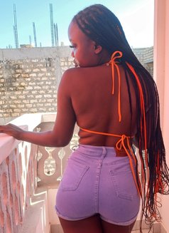 Masha - puta in Nairobi Photo 3 of 3