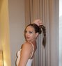 Masha - puta in Dubai Photo 1 of 8