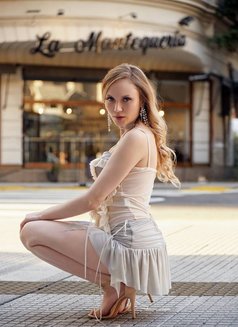 Masha - escort in Hong Kong Photo 2 of 10