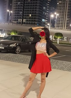 Masha - puta in Dubai Photo 1 of 3