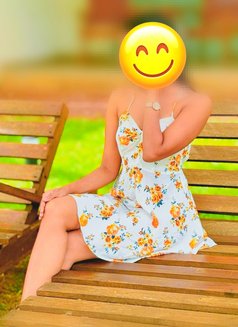 Mashi Active Girl - puta in Colombo Photo 8 of 9