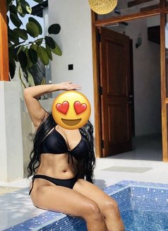 Taniya michel - puta in Dubai Photo 1 of 1