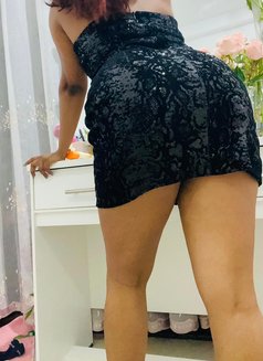 Mashi - escort in Colombo Photo 6 of 12