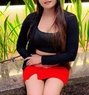 Mashi executive girl i can do anal - puta in Dubai Photo 10 of 10