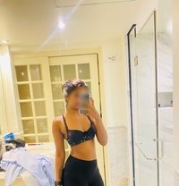 Mashi university girl - escort in Colombo