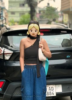 Masnu Mgr - puta in Kathmandu Photo 5 of 7