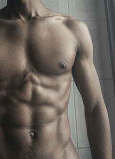 Mason - Male escort in Sharjah Photo 1 of 3