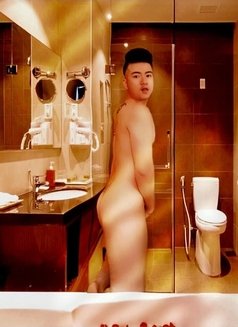 Massage and Can Cross dress sexy - Male escort in Dubai Photo 13 of 13