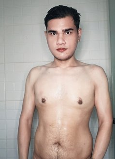 Massage and fun - Male escort in Bangkok Photo 9 of 10