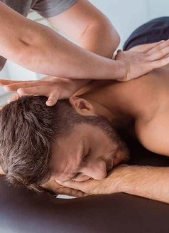 Massage Beirut - Acompañantes masculino in Beirut Photo 3 of 5