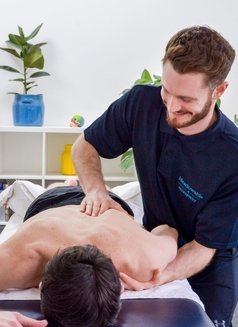 Massage Beirut - Acompañantes masculino in Beirut Photo 4 of 5