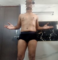 Massage + Body Play in Shower - Masajista in Mumbai