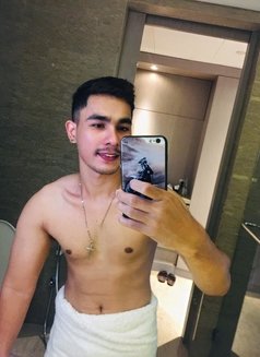 Massage Boy Happy Ending - Male escort in Kuala Lumpur Photo 5 of 9