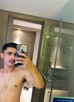 Massage Boy Sensational Boyfriend - Male escort in Bali Photo 7 of 9