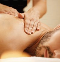 Massage for Older Professional Men - Masajista in Toronto