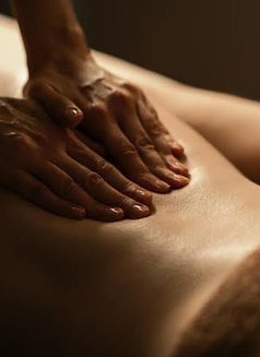 Massage for Women - Male escort in Jaipur Photo 1 of 3