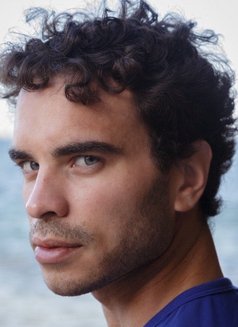 Massage - escort in Tokyo Photo 2 of 4