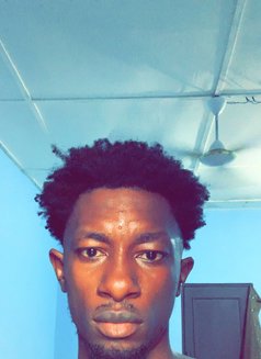 Tongue god 🤴🏾8inches ♀️ - Male escort in Accra Photo 3 of 7