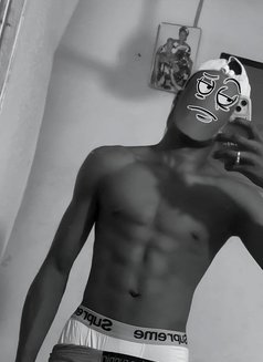 Massage Guy Accra - Male escort in Accra Photo 2 of 8