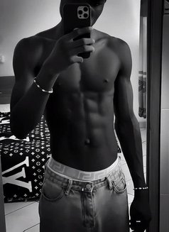 Massage Guy Accra - Male escort in Accra Photo 4 of 8
