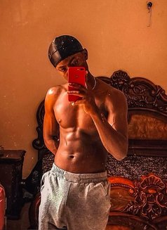 Massage Guy Accra - Male escort in Accra Photo 6 of 8