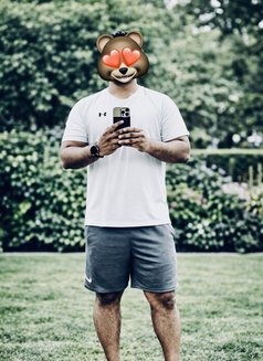 Massage Guy for Ladies & Couples - masseur in Doha Photo 3 of 3