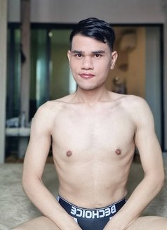 Massage & Happy Ending - Male escort in Bangkok Photo 5 of 8