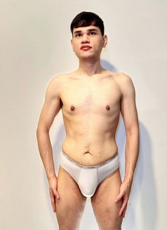 Massage & Happy Ending - Male escort in Bangkok Photo 5 of 6