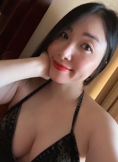 Massage Incall or Outcall - puta in Al Manama Photo 2 of 4