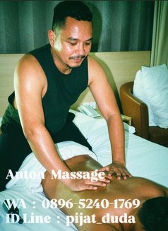 Massage Jakarta Indonesia For Man - Male escort in Jakarta Photo 12 of 14