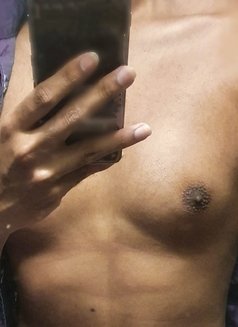 Massage Jake - Male escort in Colombo Photo 2 of 4
