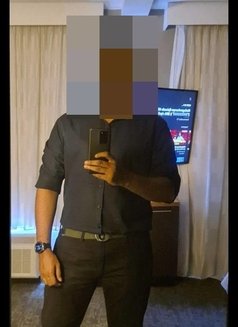 Massage Mike - Male escort in Colombo Photo 2 of 2