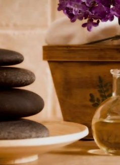 Massage only - escort in Riyadh Photo 2 of 13