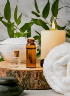 Massage only - escort in Riyadh Photo 4 of 13