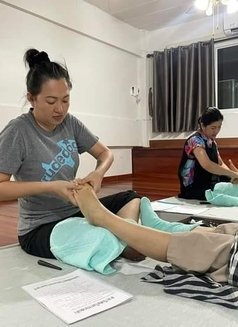 Nanny massage Only - masseuse in Muscat Photo 1 of 6