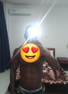 Massage Pour Femmes - Male escort in N'Djamena Photo 1 of 4