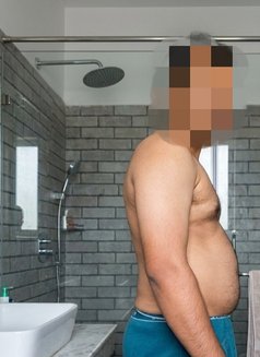 Massage Republic Male Escort Banglore - Male escort in Bangalore Photo 4 of 8