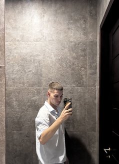 MASSAGE 🏽‍♂️ 🇷🇺 - Male escort in Dubai Photo 9 of 11