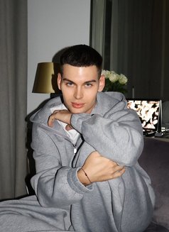 MASSAGE 🏽‍♂️ 🇷🇺 - Male escort in Dubai Photo 10 of 11