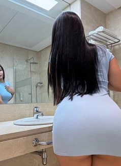Massage Sex Full Service - puta in Muscat Photo 1 of 2
