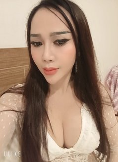 Massage Sex - puta in Muscat Photo 1 of 9