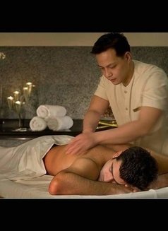 Massage Spah - masseur in Kuwait Photo 5 of 6