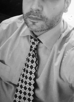 Massage/spanking - Male escort in London Photo 1 of 5
