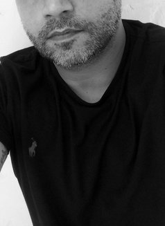 Massage/spanking - Male escort in London Photo 3 of 5