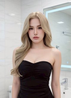 Ladyboy in - masseuse in Jeddah Photo 1 of 4