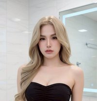 Ladyboy in - masseuse in Jeddah Photo 1 of 4