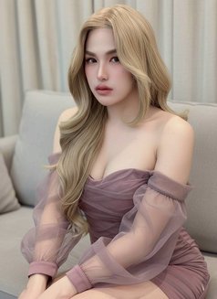 Ladyboy in - masseuse in Jeddah Photo 3 of 4