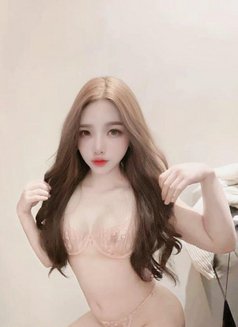 Massage - Transsexual escort in Khobar Photo 5 of 6